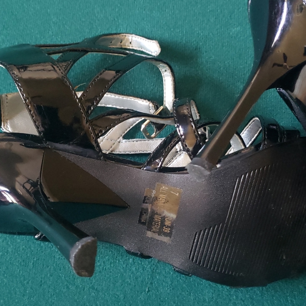 Shoes - Picture 3 of 3